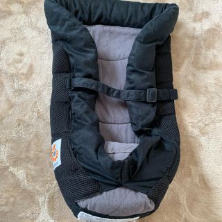 エルゴベビー(Ergobaby)のエルゴ　新生児用パッド　(抱っこひも/おんぶひも)