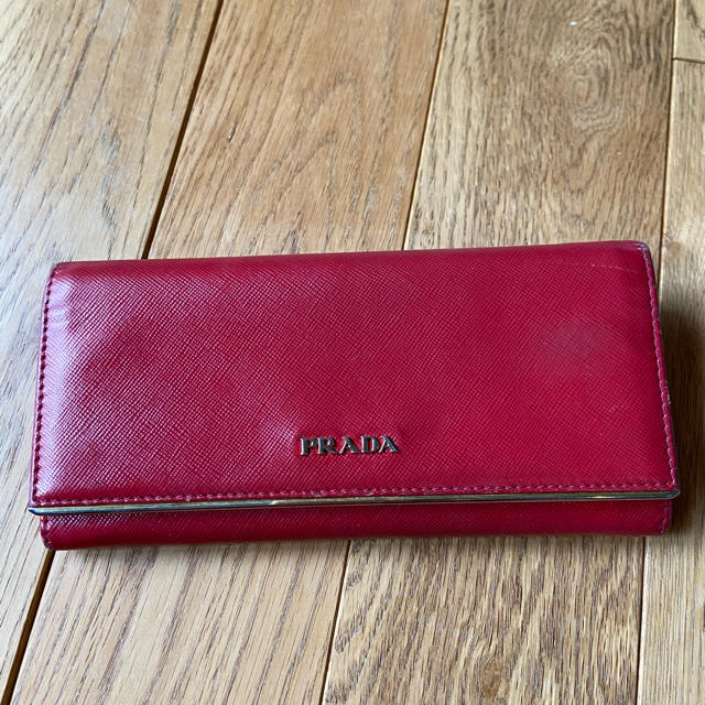 PRADA - プラダ 長財布 赤の通販 by karako's shop｜プラダならラクマ