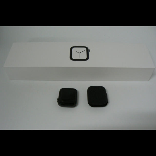 Apple(アップル)のapple watch series 4 40mm スマホ/家電/カメラのスマートフォン/携帯電話(スマートフォン本体)の商品写真