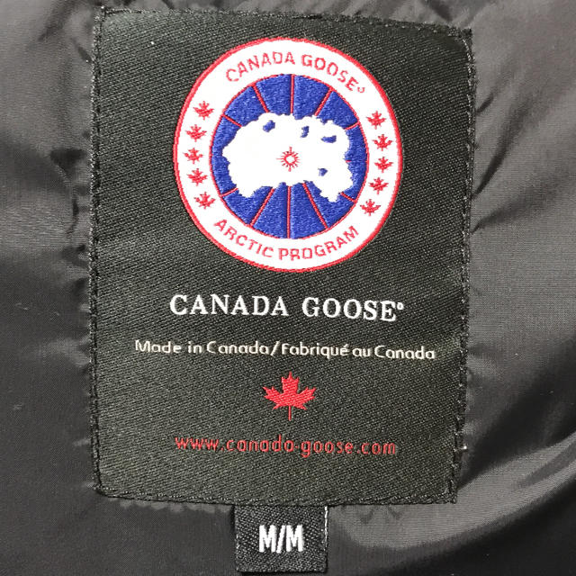 CANADA GOOSE(カナダグース)の☆値下げ☆カナダグース　モントリオール メンズのジャケット/アウター(ダウンベスト)の商品写真