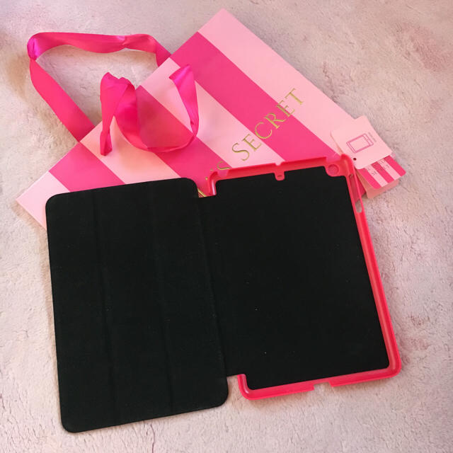 Victoria's Secret(ヴィクトリアズシークレット)のヴィクシー♡iPad カバー スマホ/家電/カメラのスマホアクセサリー(モバイルケース/カバー)の商品写真