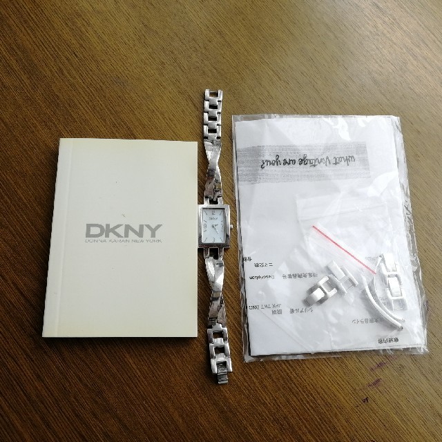 DKNY(ダナキャランニューヨーク)の腕時計　DKNY WATCH レディースのファッション小物(腕時計)の商品写真