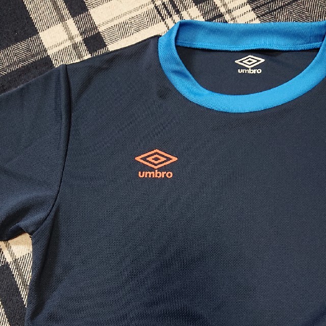 UMBRO(アンブロ)の値下げ 未使用 男児 スポーツウェア セットアップ umbro スポーツ/アウトドアのサッカー/フットサル(ウェア)の商品写真