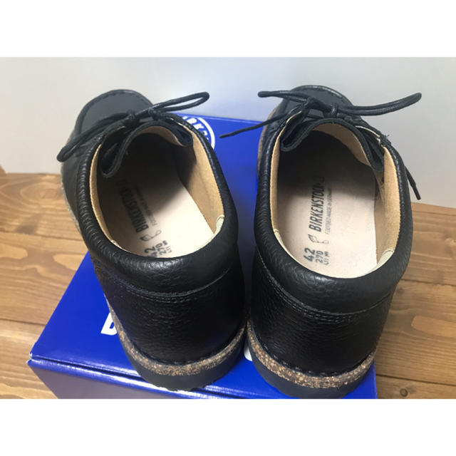 BIRKENSTOCK(ビルケンシュトック)のBIRKENSTOCK ナチュラルレザーシューズ モカシン パサデナ ブラック メンズの靴/シューズ(スリッポン/モカシン)の商品写真