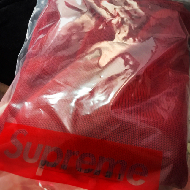 Supreme(シュプリーム)のSupreme Back Logo Sweater M メンズのトップス(ニット/セーター)の商品写真