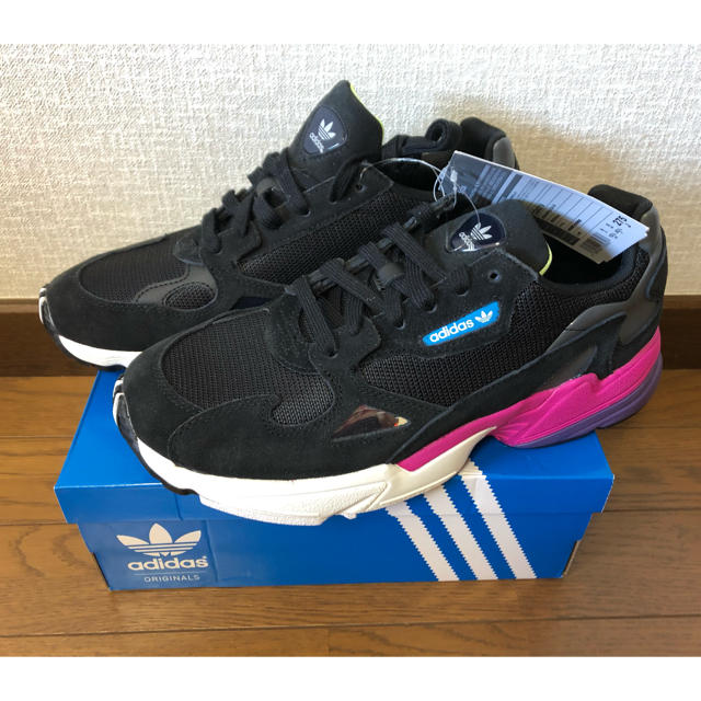 adidas(アディダス)のアディダス　スニーカー　27.5㎝ メンズの靴/シューズ(スニーカー)の商品写真