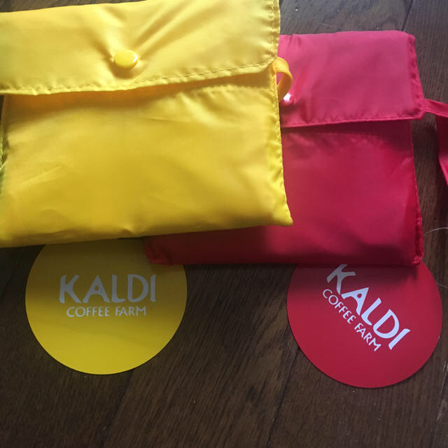 KALDI(カルディ)のカルディオリジナルエコバッグ　レッド、イエロー レディースのバッグ(エコバッグ)の商品写真