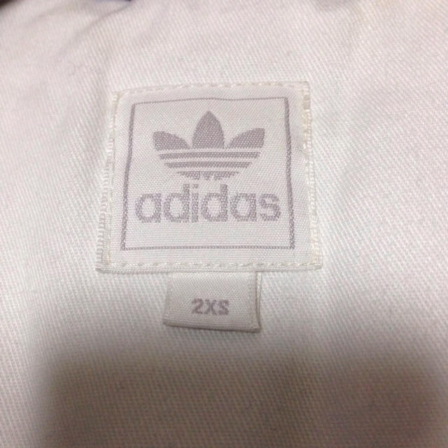 adidas(アディダス)のadidasオリジナルス黒ブルゾン メンズのジャケット/アウター(ブルゾン)の商品写真