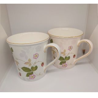 ウェッジウッド(WEDGWOOD)の【ウェッジウッド】wild strawberry ペアマグカップ (グラス/カップ)