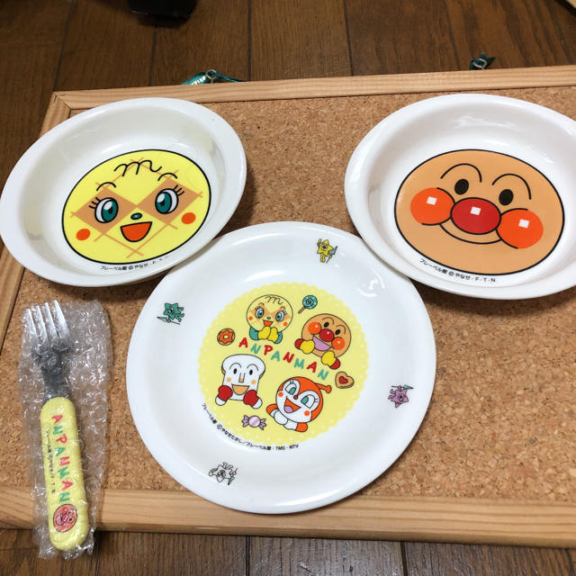 アンパンマンお皿セット エンタメ/ホビーのおもちゃ/ぬいぐるみ(キャラクターグッズ)の商品写真