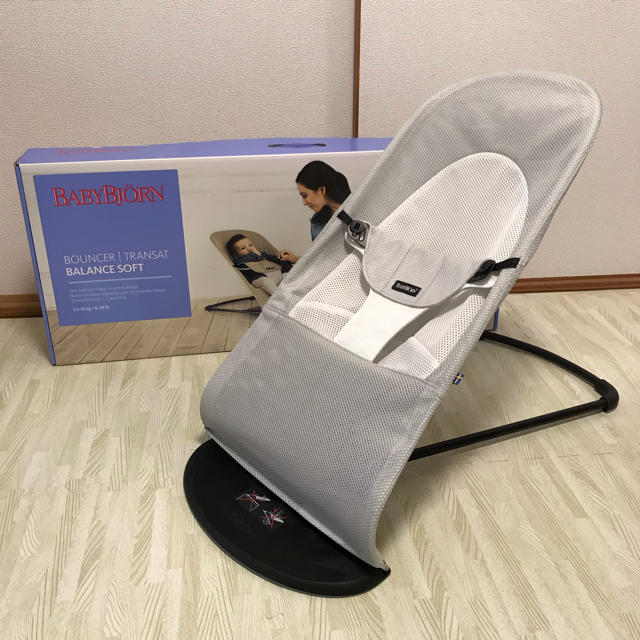 BABYBJORN(ベビービョルン)のベビービョルン　バウンサー　バランスソフトAir 美品 キッズ/ベビー/マタニティのキッズ/ベビー/マタニティ その他(その他)の商品写真