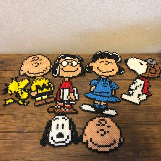 スヌーピー(SNOOPY)のアイロンビーズ   スヌーピー完成品七個セット(インテリア雑貨)