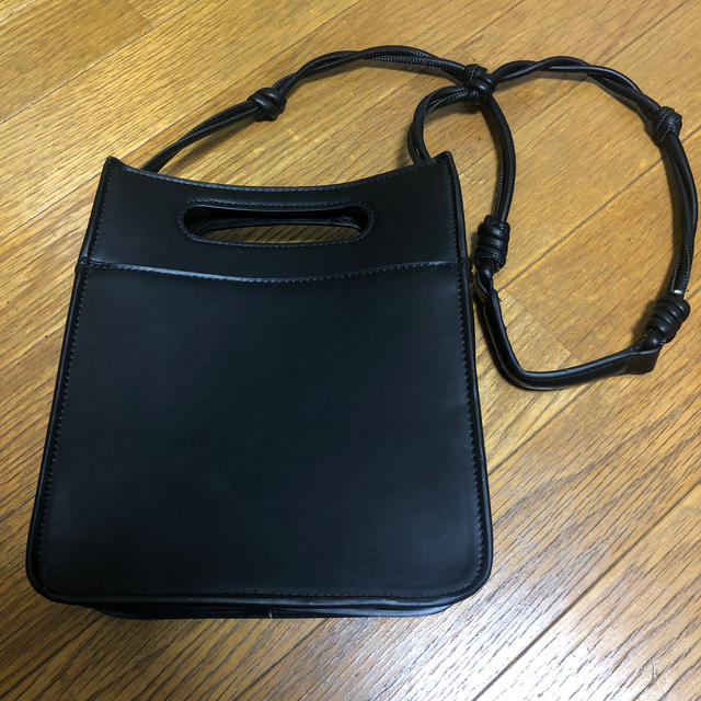 未使用　ZARA ショルダーバッグ