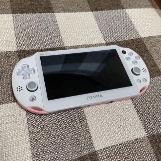 ソニー(SONY)のPS vita 本体のみ　ライトピンク(携帯用ゲーム機本体)