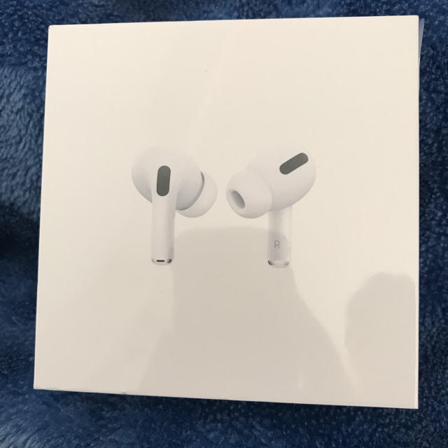 Apple AirPods Pro MWP22J/A-connectedremag.com