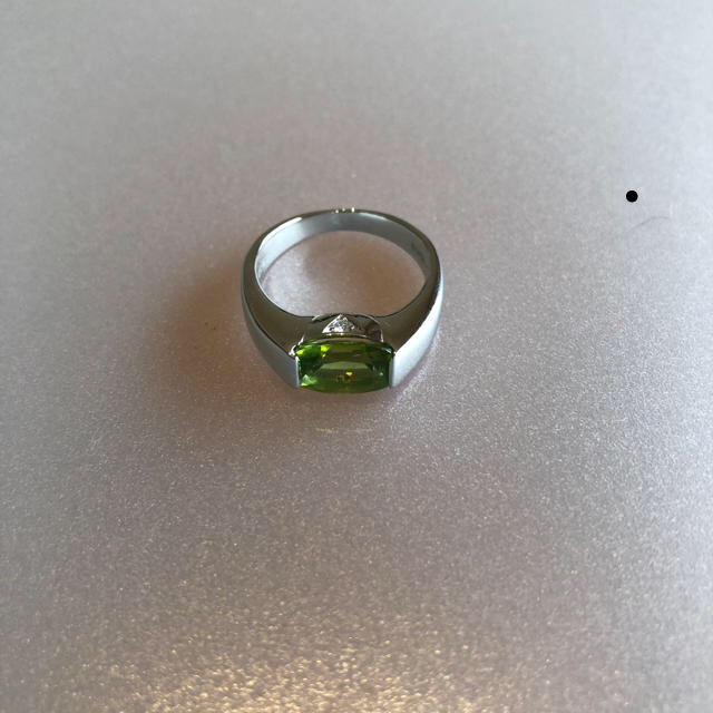 kina様専用ページです^_^田崎真珠 K18WG ペリドット ダイヤリング 本物