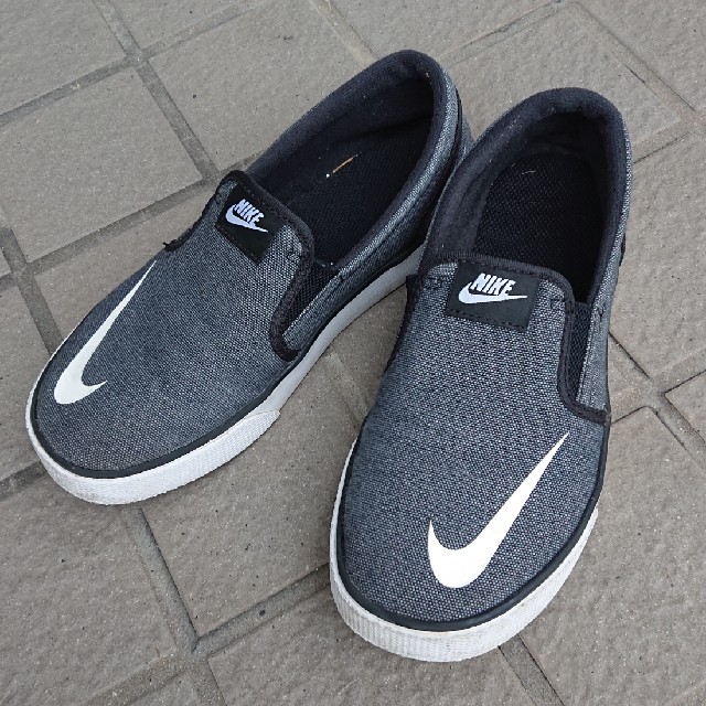 NIKE(ナイキ)のNIKE スリッポン 20.5cm キッズ/ベビー/マタニティのキッズ靴/シューズ(15cm~)(スリッポン)の商品写真