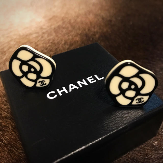 CHANEL(シャネル)の専用 正規品 CHANEL シャネル イヤリング✨ レディースのアクセサリー(イヤリング)の商品写真