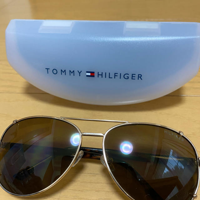 TOMMY HILFIGER(トミーヒルフィガー)のサングラス(TOMMY FILFIGER) レディースのファッション小物(サングラス/メガネ)の商品写真
