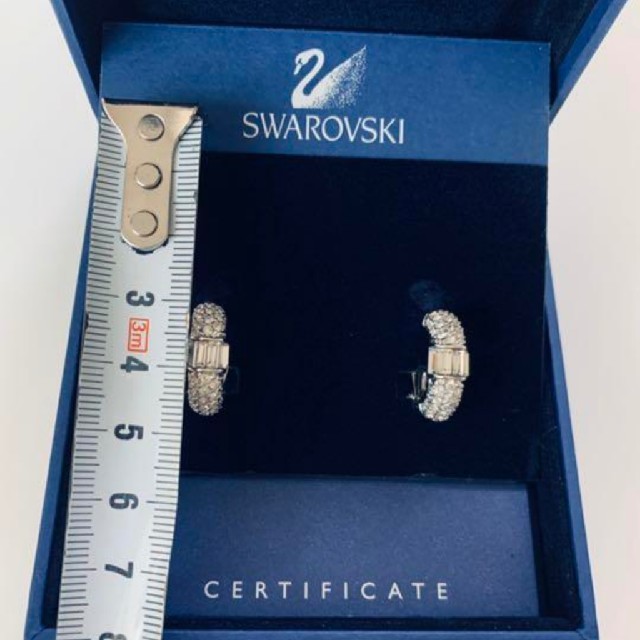 SWAROVSKI(スワロフスキー)の【SWAROVSKI】イヤリング レディースのアクセサリー(イヤリング)の商品写真