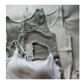 ユニクロ(UNIQLO)の3枚set【ユニクロ】ブラトップ【無印】タンクトップ/Lサイズ/白グレー/キャミ(タンクトップ)