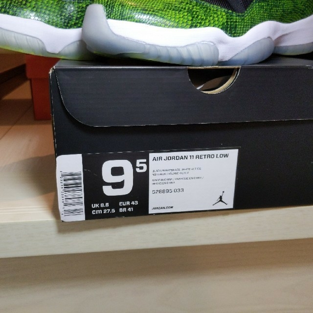 NIKE(ナイキ)のAIR JORDAN 11 RETRO LOW GREEN SNAKE 27.5 メンズの靴/シューズ(スニーカー)の商品写真