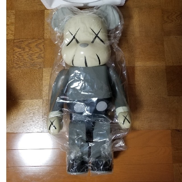 KAWS 1st 初代 ベアブリック 1000%+400%セット KAWS 1st 初代 ベアブリック 1000%+400%セット