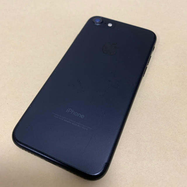 iPhone(アイフォーン)のiphone7 32gb ブラック　simロック解除済み スマホ/家電/カメラのスマートフォン/携帯電話(スマートフォン本体)の商品写真