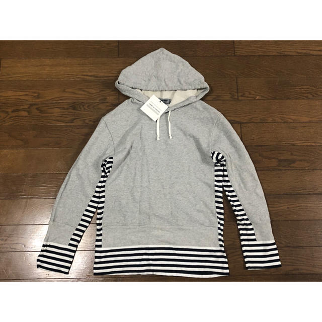 希少 GOOD DESIGN SHOP コムデギャルソン  パーカー CDG