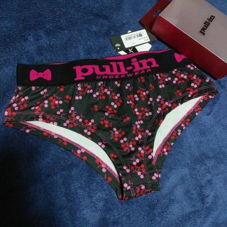 プルイン(Pull-in)のプルイン(ショーツ)