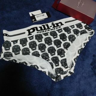 プルイン(Pull-in)のプルイン(ショーツ)