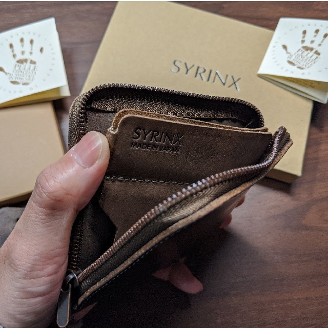 「厚い革」の「薄い財布」《HITOE》短財布2　《MUSUBU》キーケース メンズのファッション小物(折り財布)の商品写真