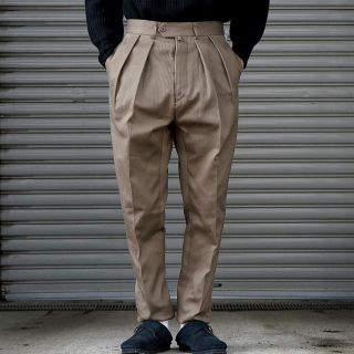 コモリ(COMOLI)のNEAT ニート Cotton Pique/Tapered (Khaki)(スラックス)