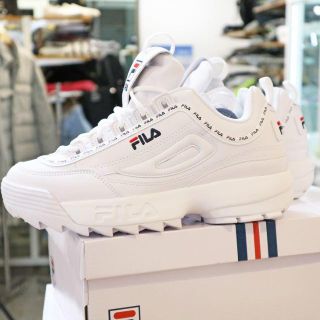 フィラ(FILA)の新品☆FILA☆ディスラプター2 ユニセックス(スニーカー)