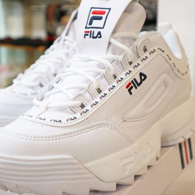 FILA(フィラ)の新品☆FILA☆ディスラプター2 ユニセックス メンズの靴/シューズ(スニーカー)の商品写真