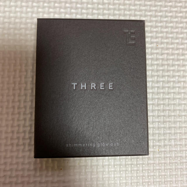 THREE(スリー)のTHREE シマリング　グロー　デュオ　01 コスメ/美容のベースメイク/化粧品(フェイスカラー)の商品写真