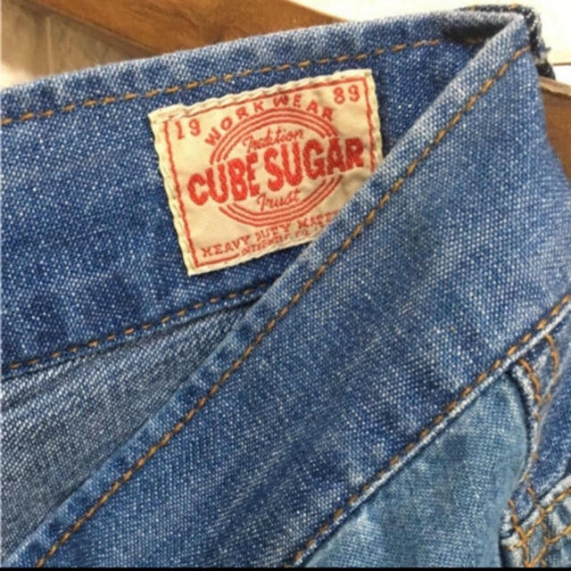 CUBE SUGAR(キューブシュガー)の《美品》CUBE SUGAR パッチワーク デニムスカート レディースのスカート(ひざ丈スカート)の商品写真