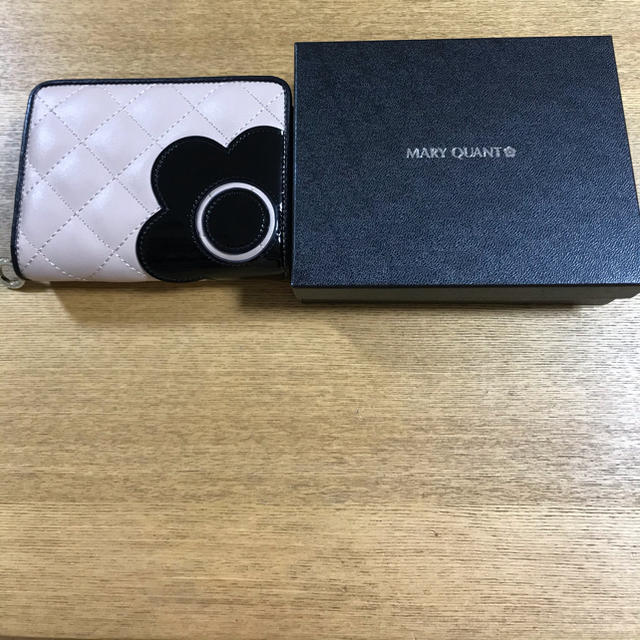 MARY QUANT(マリークワント)のマリークヮントエナメルデイジーキルトウォレット その他のその他(その他)の商品写真