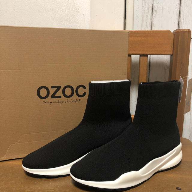 新品未使用　ozoc ソックススニーカー