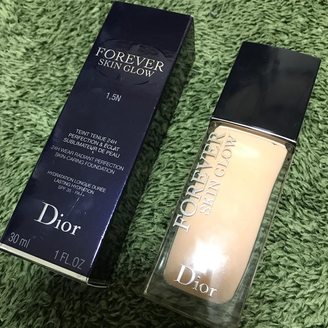 DIOR スキン　フォーエヴァーフルイド　グロウ