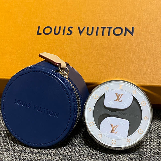 LOUIS VUITTON(ルイヴィトン)のルイヴィトン  ワイヤレス　イヤホン スマホ/家電/カメラのオーディオ機器(ヘッドフォン/イヤフォン)の商品写真