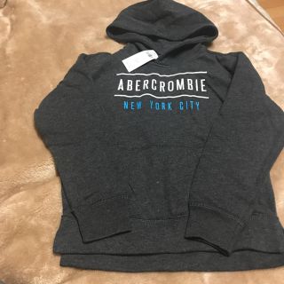 アバクロンビーアンドフィッチ(Abercrombie&Fitch)のアバクロキッズ 新品 フーディ(ジャケット/上着)