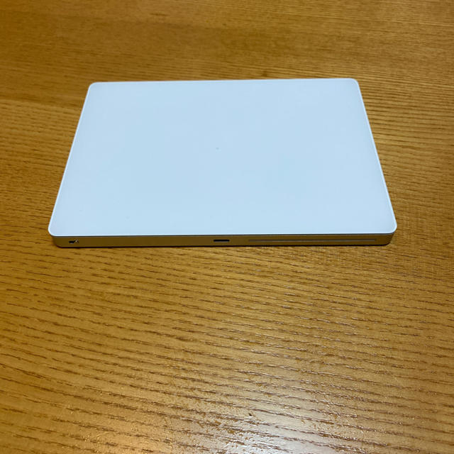 Apple(アップル)のMagic Trackpad 2送料無料 スマホ/家電/カメラのPC/タブレット(PC周辺機器)の商品写真