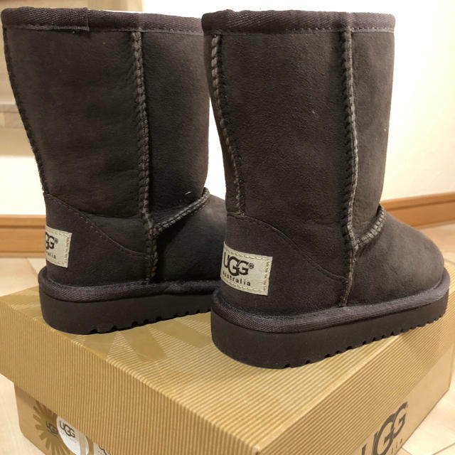 UGG - 15cm☆新品!UGGクラシックブーツ☆の通販 by choco's shop