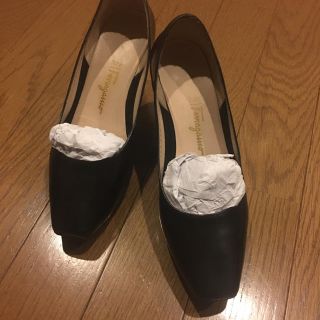 サルヴァトーレフェラガモ(Salvatore Ferragamo)のフェラガモのパンプス♪日曜日までお値下げします(ハイヒール/パンプス)