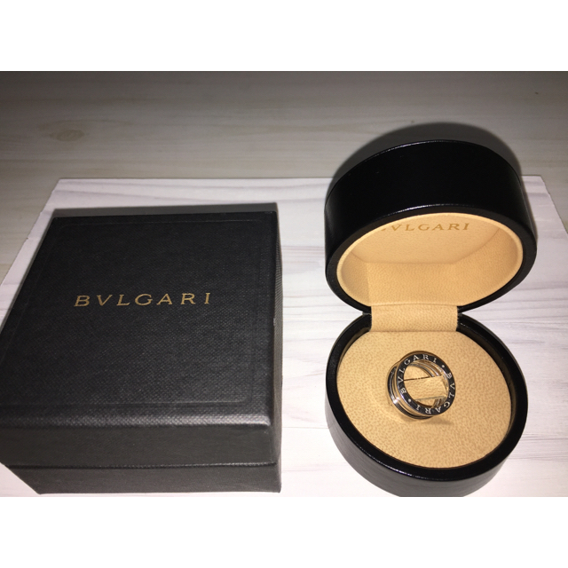 BVLGARI(ブルガリ)のBVLGARI  ビーゼロワン3バンドリング　K18WG レディースのアクセサリー(リング(指輪))の商品写真