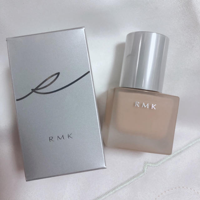 RMK(アールエムケー)のRMK リクイドファンデーション 103 コスメ/美容のベースメイク/化粧品(ファンデーション)の商品写真