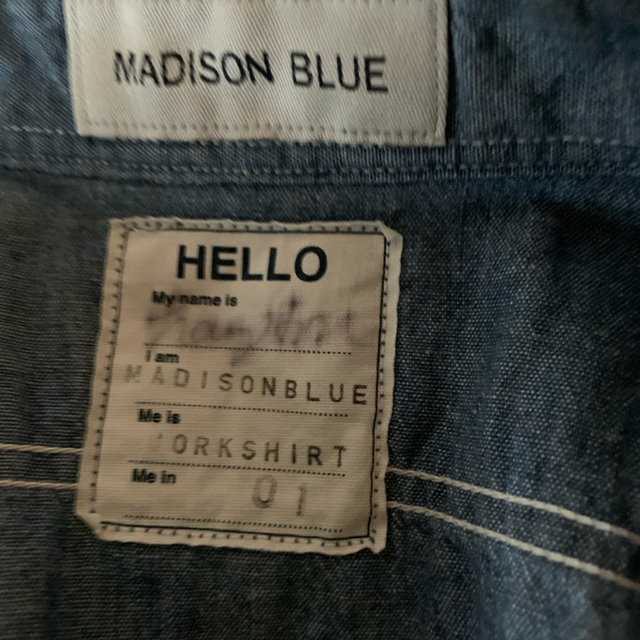 MADISONBLUE(マディソンブルー)のマディソンブルー　ダンガリーシャツ　01 レディースのトップス(シャツ/ブラウス(長袖/七分))の商品写真