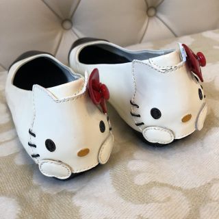 ツルバイマリコオイカワ(TSURU by Mariko Oikawa)の新品★Tsuru&ハローキティコラボシューズ★ダイアナ　ニーナミュウ　TOCCA(バレエシューズ)