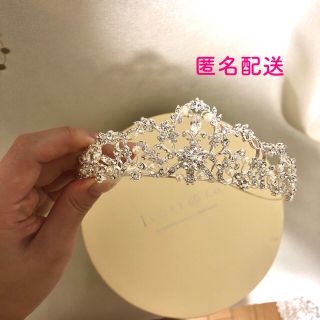 ヴェラウォン(Vera Wang)のivory&co Charlotte ティアラ(ヘッドドレス/ドレス)